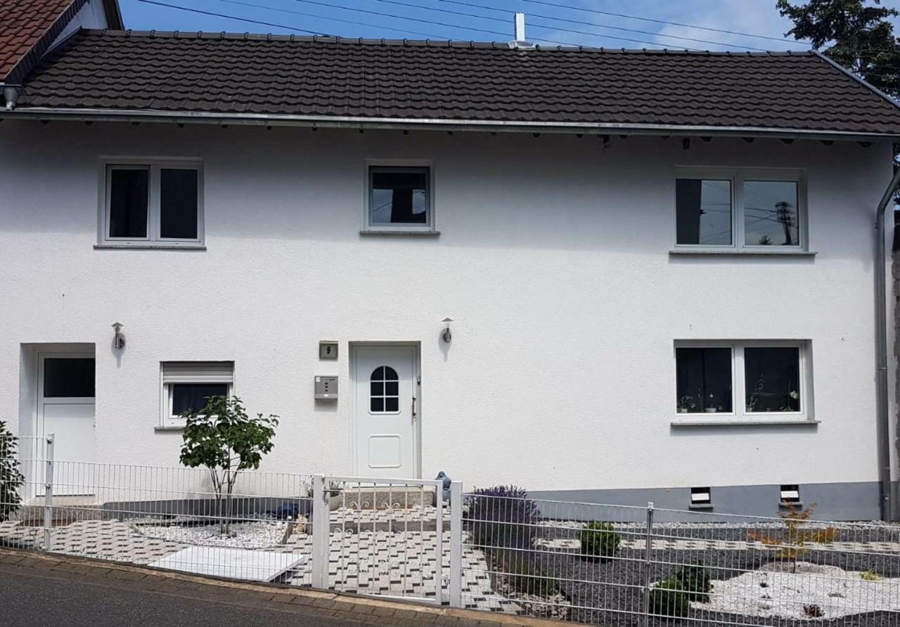 Westerwald Apartments Strassenhaus Esterno foto